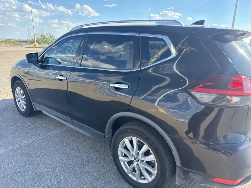 2020 Nissan Rogue S photo 1