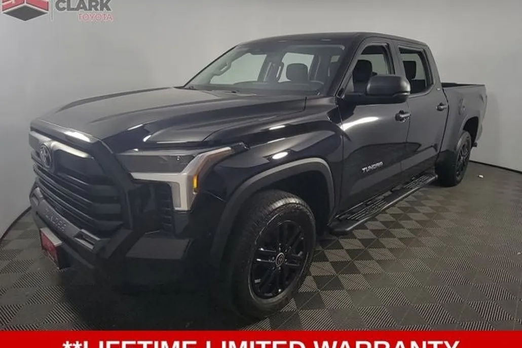2024 Toyota Tundra SR5 CrewMax photo 1
