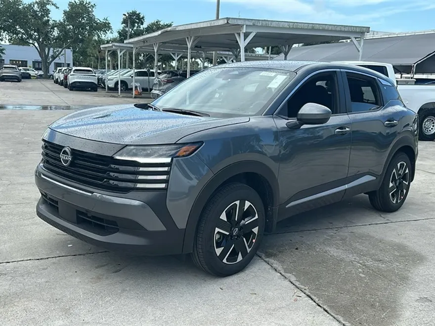2025 Nissan Kicks SV photo 1