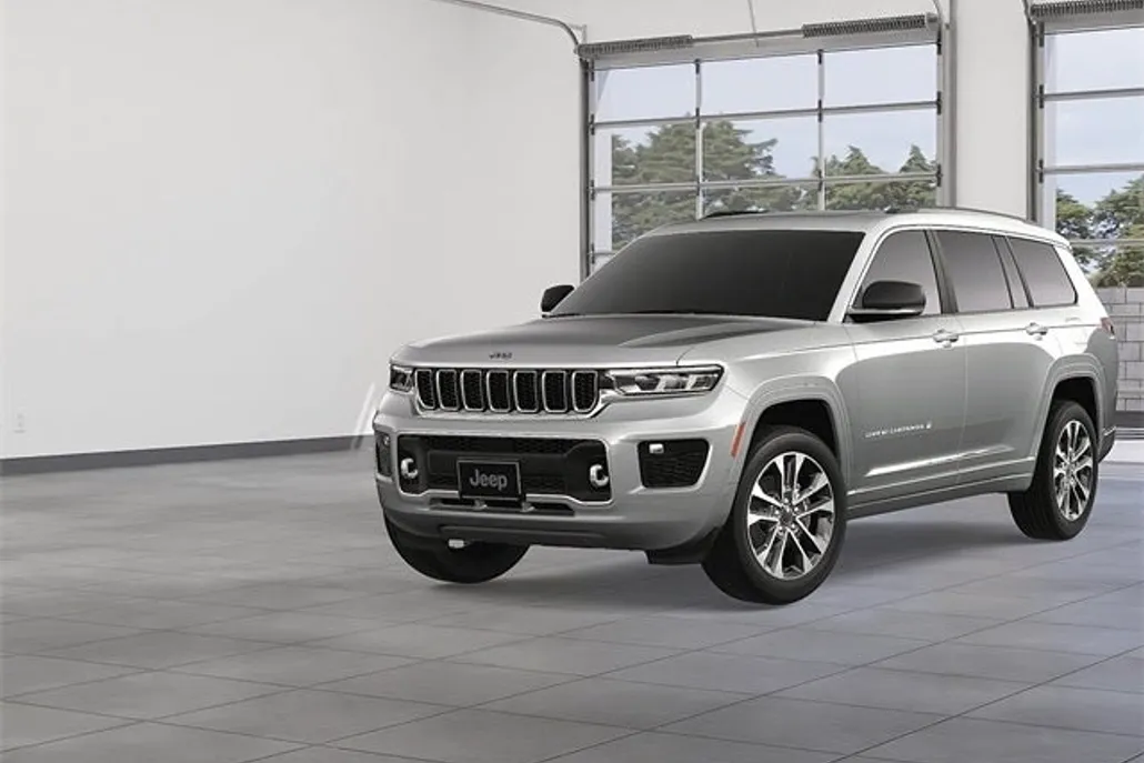 2025 Jeep Grand Cherokee Overland photo 1