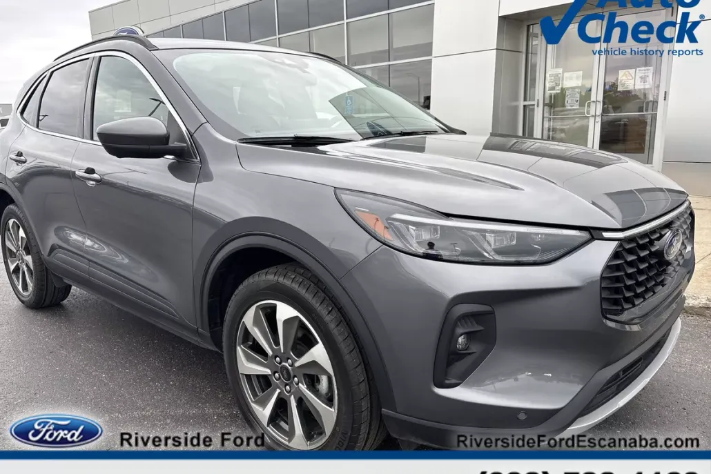 2024 Ford Escape Platinum photo 1