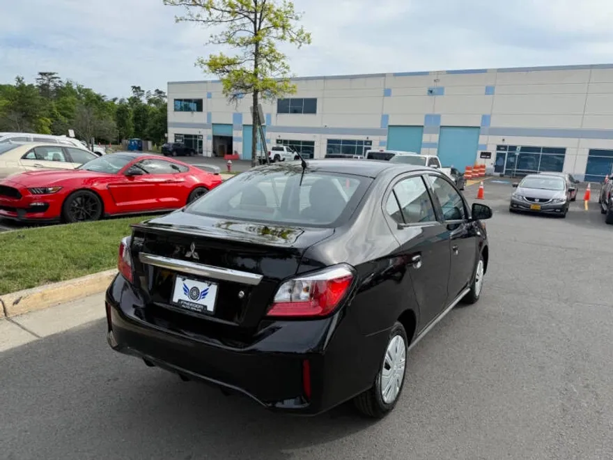 2024 Mitsubishi Mirage G4 ES photo 1