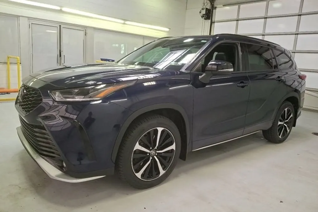 2021 Toyota Highlander XSE photo 1