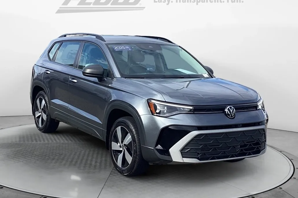 2025 Volkswagen Taos S photo 1