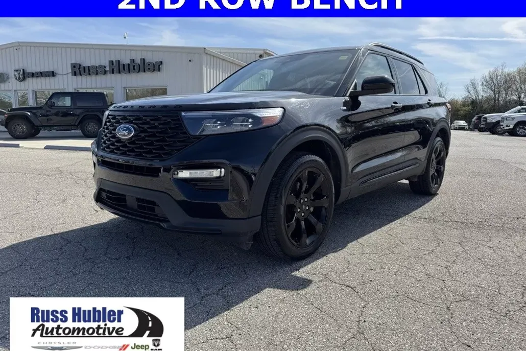 2023 Ford Explorer ST-Line photo 1