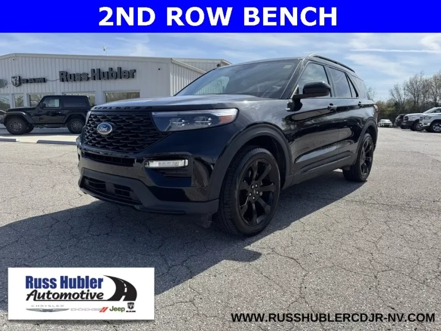 2023 Ford Explorer ST-Line photo 1