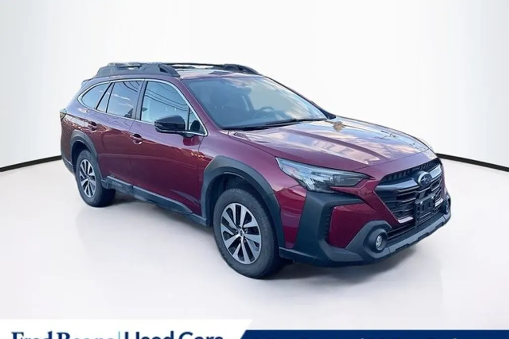 2025 Subaru Outback Premium photo 1