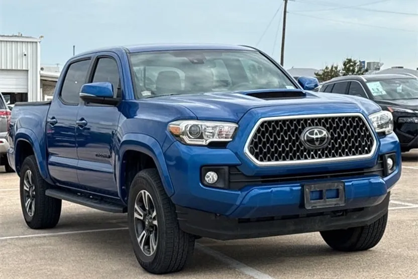 2018 Toyota Tacoma TRD Sport V6 photo 1