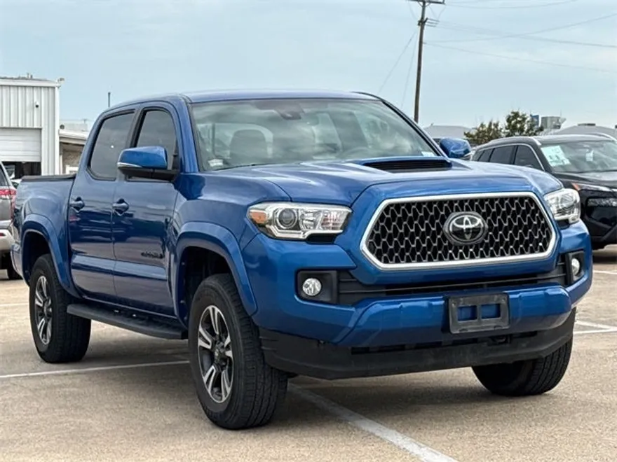 2018 Toyota Tacoma TRD Sport V6 photo 1