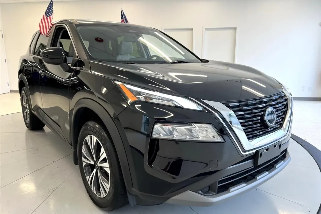 2023 Nissan Rogue SV photo 1