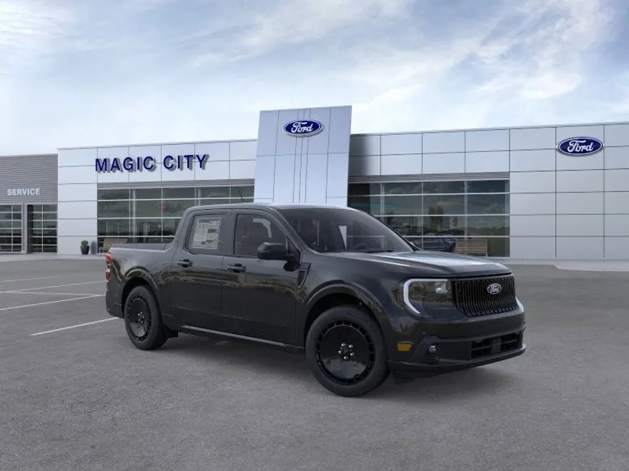 2025 Ford Maverick photo 1