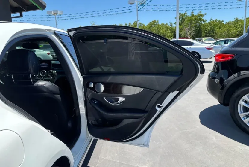2018 Mercedes Benz C 350e Sedan photo 1