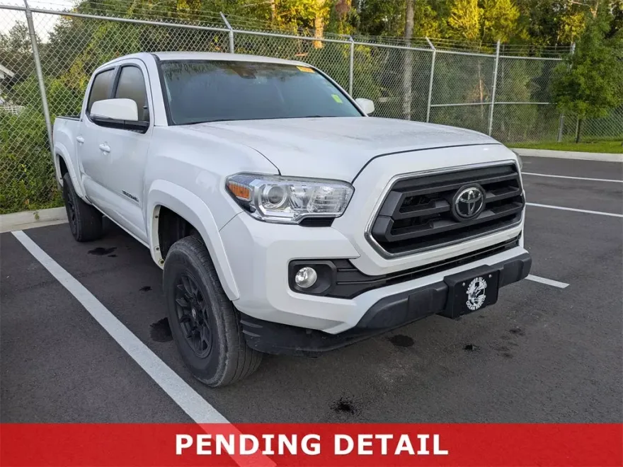 2022 Toyota Tacoma SR5 V6 photo 1