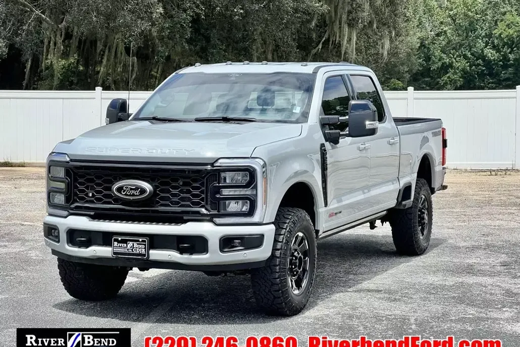 2025 Ford F-250 Lariat Tremor photo 1