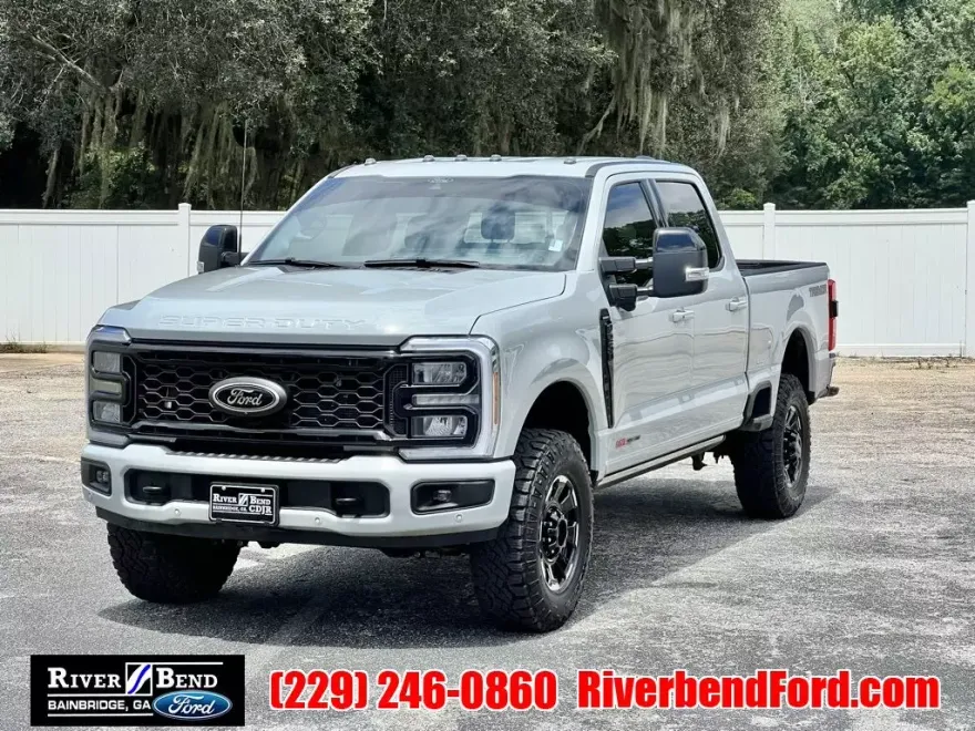 2025 Ford F-250 Lariat Tremor photo 1