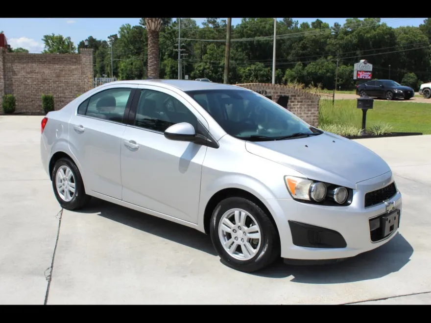 2014 Chevrolet Sonic LT photo 1