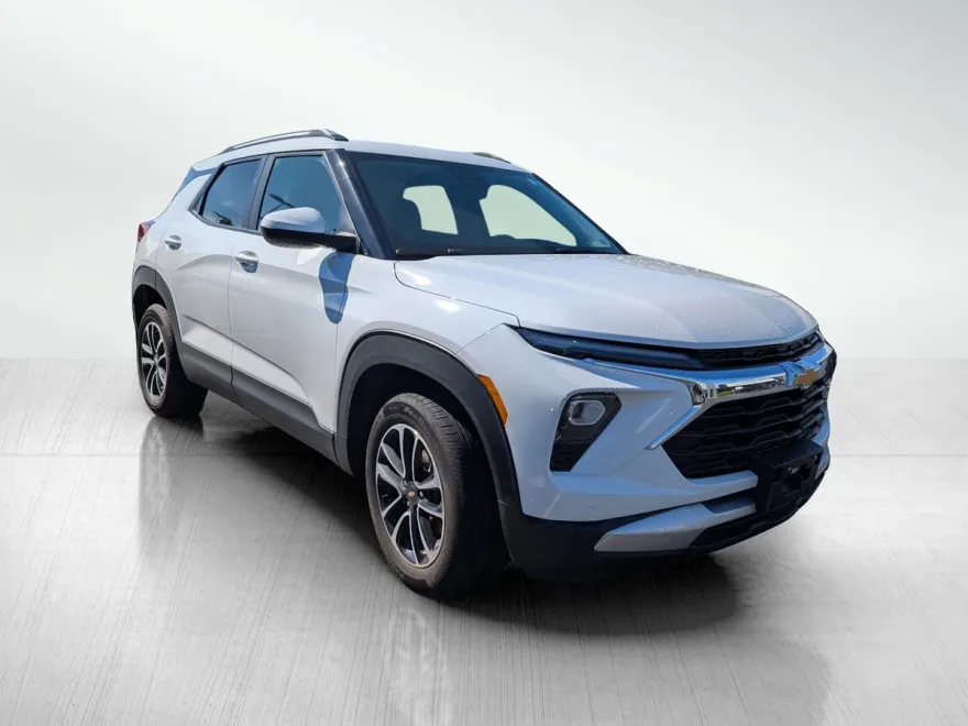 2025 Chevrolet Trailblazer LT photo 1