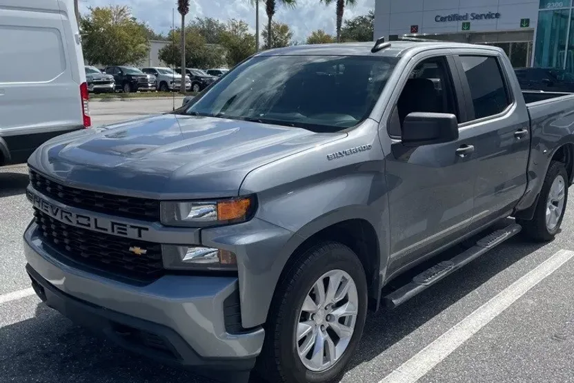 2019 Chevrolet Silverado 1500 Custom photo 1