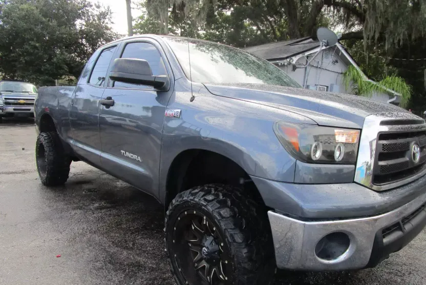 2010 Toyota Tundra SR5 photo 1