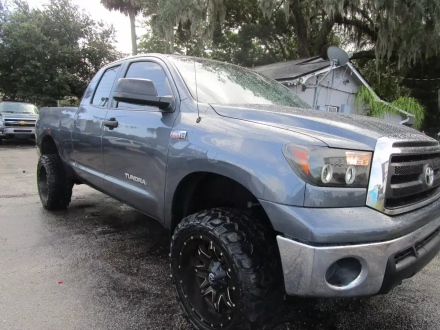 2010 Toyota Tundra SR5 photo 1
