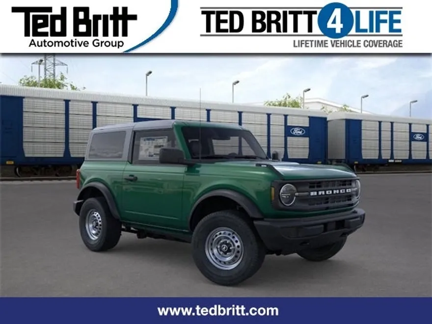 2025 Ford Bronco Base photo 1