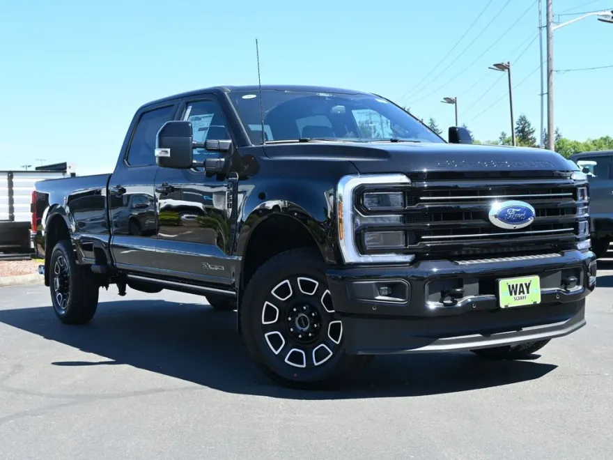 2025 Ford F-350 Platinum photo 1