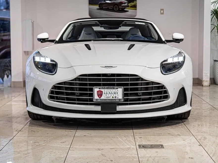 2025 Aston Martin DB12 photo 2