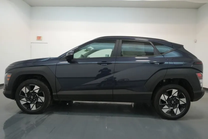 2025 Hyundai Kona SEL photo 1
