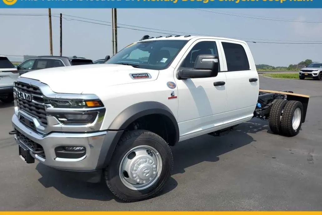 2025 Ram 5500 Tradesman photo 1