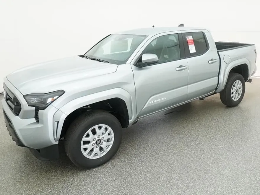 2024 Toyota Tacoma SR5 photo 1