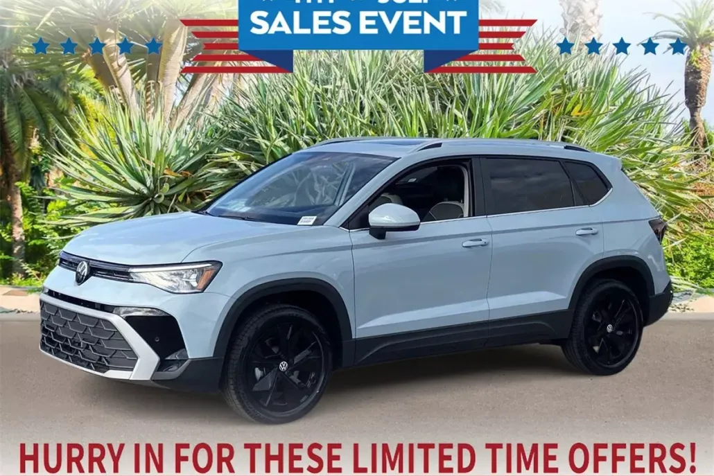 2025 Volkswagen Taos SE photo 1