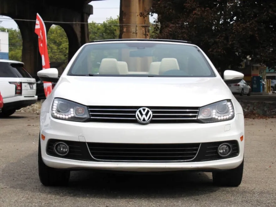 2014 Volkswagen Eos Executive photo 1