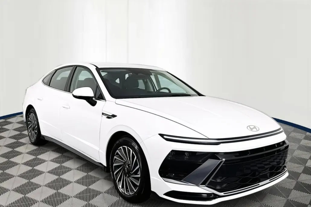 2025 Hyundai Sonata Hybrid SEL photo 1