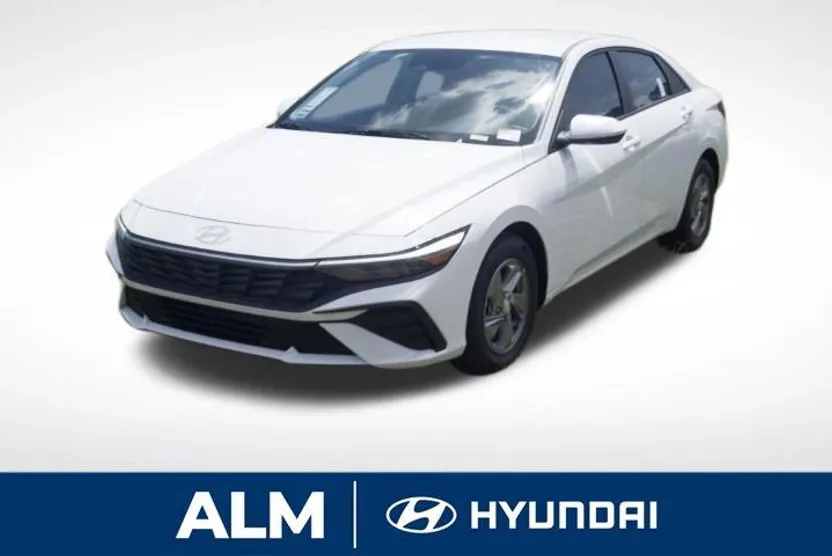 2025 Hyundai Elantra SE photo 1