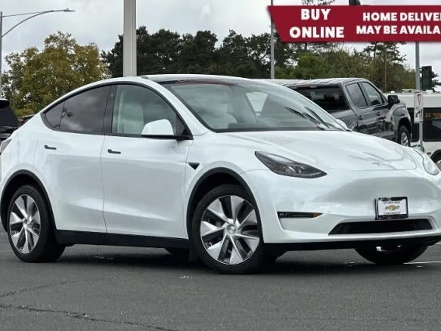 2023 Tesla Model Y Long Range photo 1