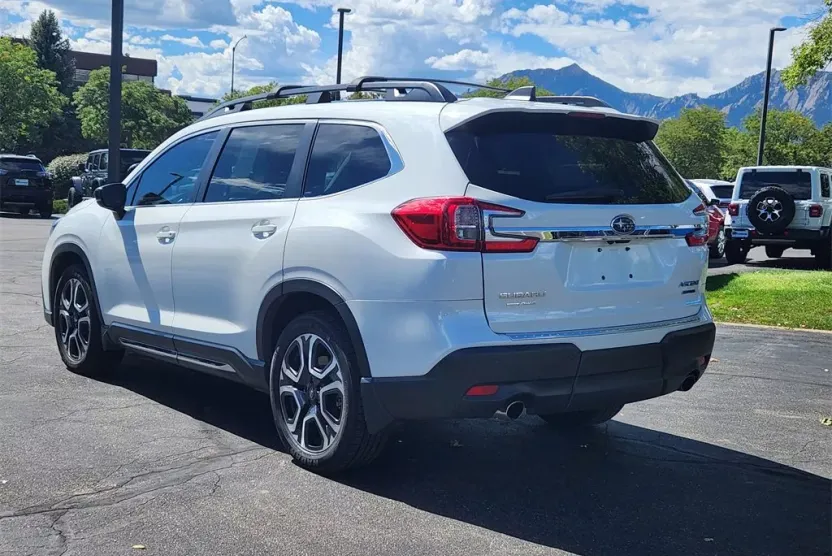 2024 Subaru Ascent Limited photo 1