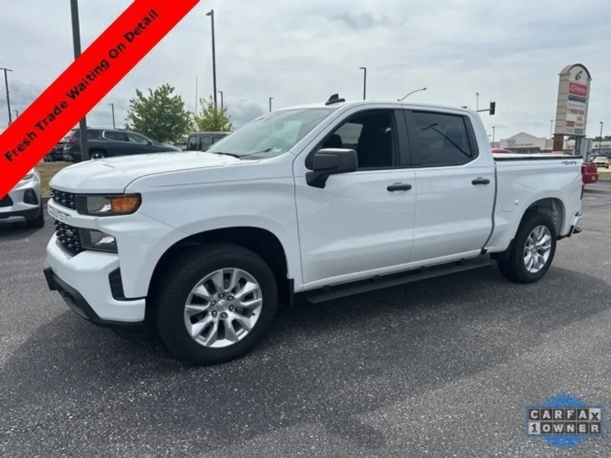 2022 Chevrolet Silverado 1500 Custom photo 1