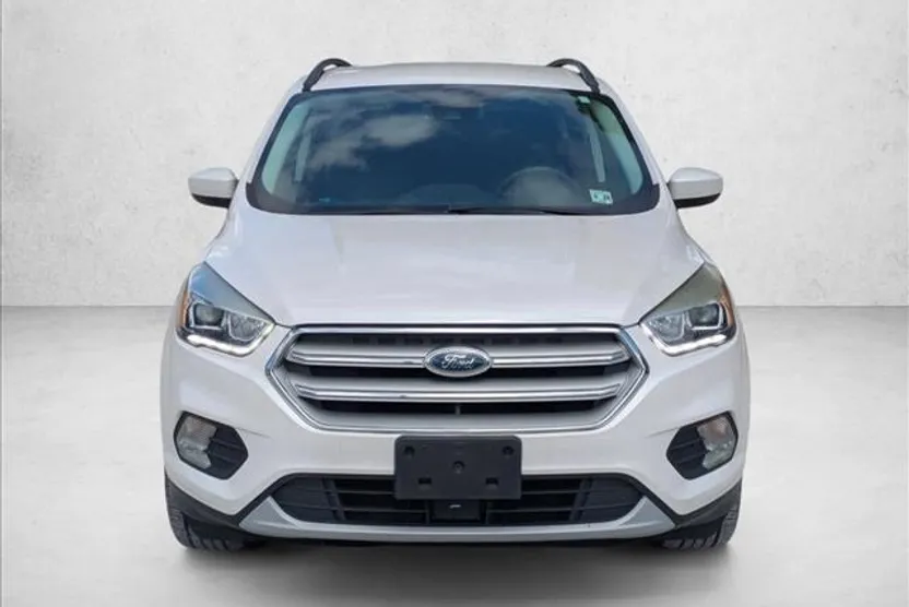2018 Ford Escape SEL photo 1