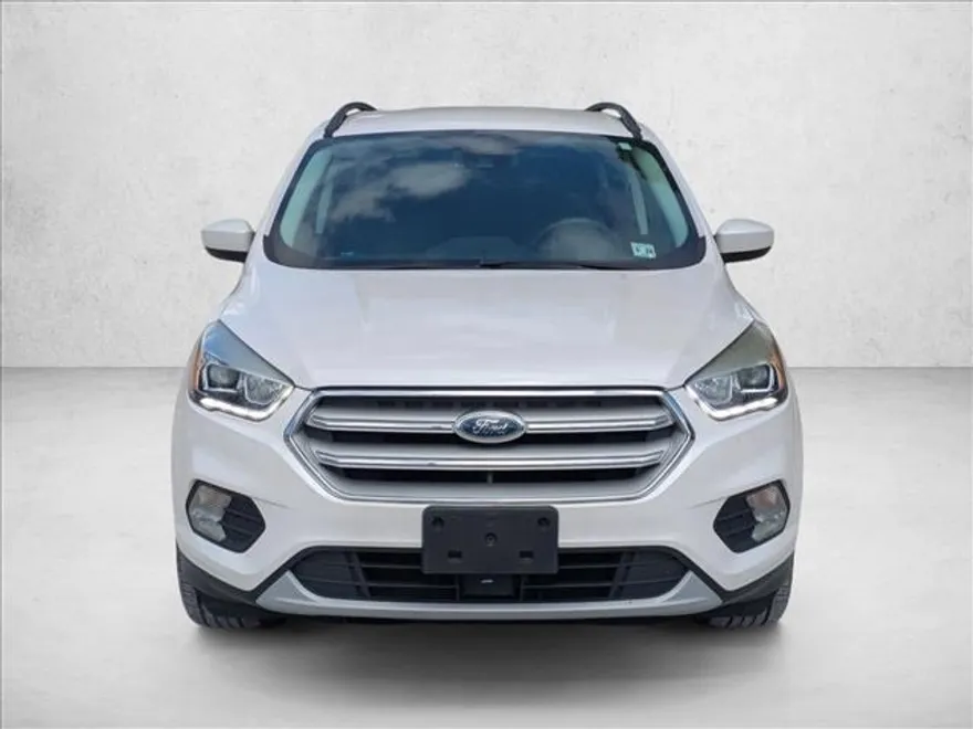 2018 Ford Escape SEL photo 1