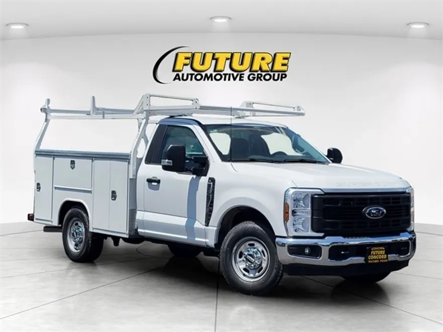2025 Ford F-250 XL photo 1