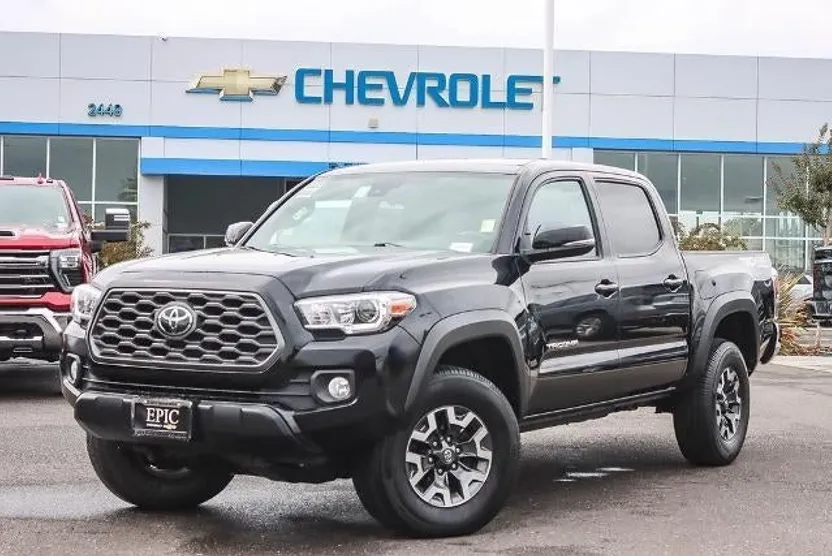 2022 Toyota Tacoma 4x4 SR photo 1