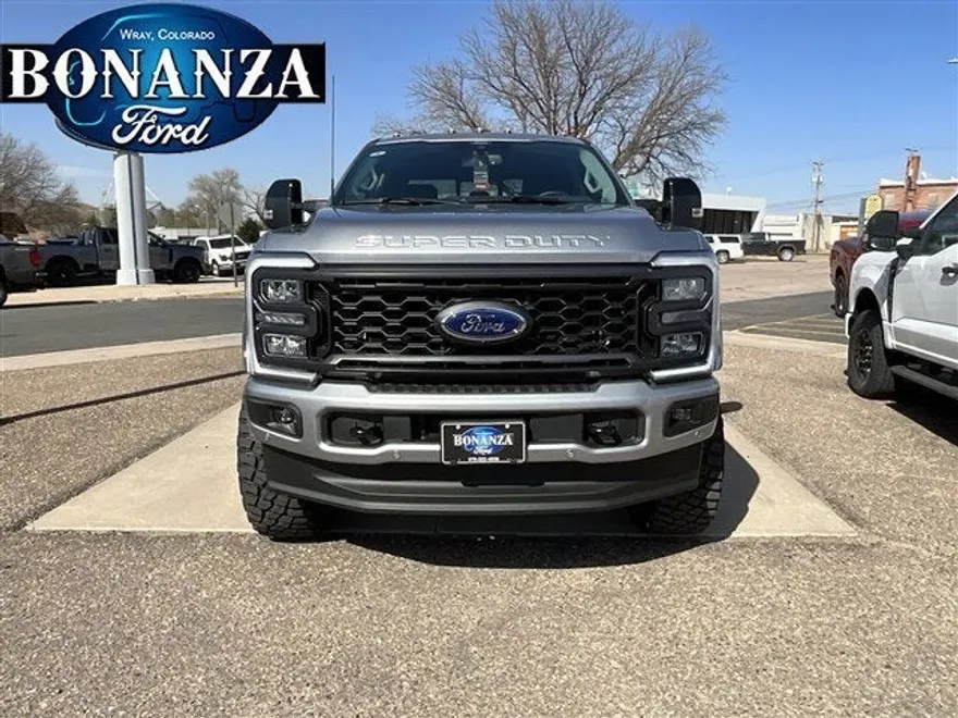 2024 Ford F-250 Lariat photo 1