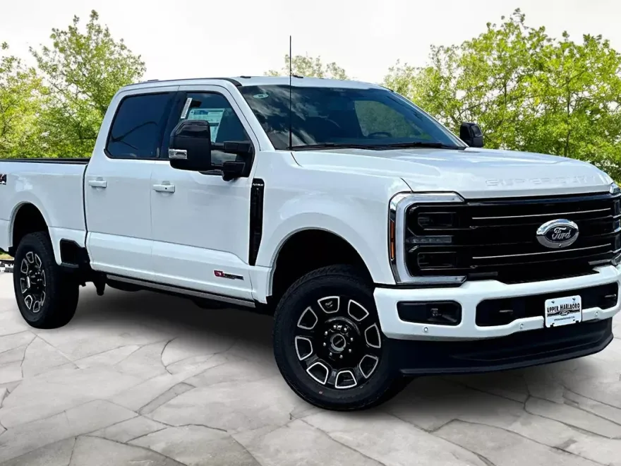 2026 Ford F-250 Platinum photo 1