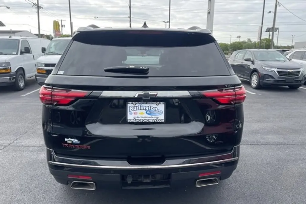 2023 Chevrolet Traverse Premier photo 1