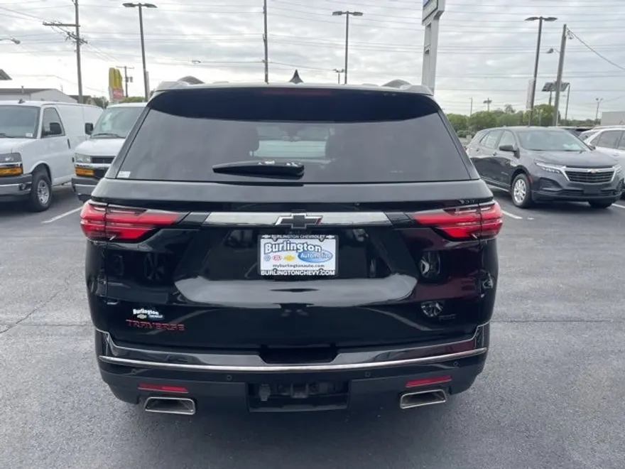 2023 Chevrolet Traverse Premier photo 1