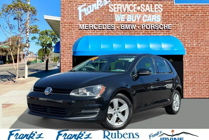2017 Volkswagen Golf TSI SE photo 1