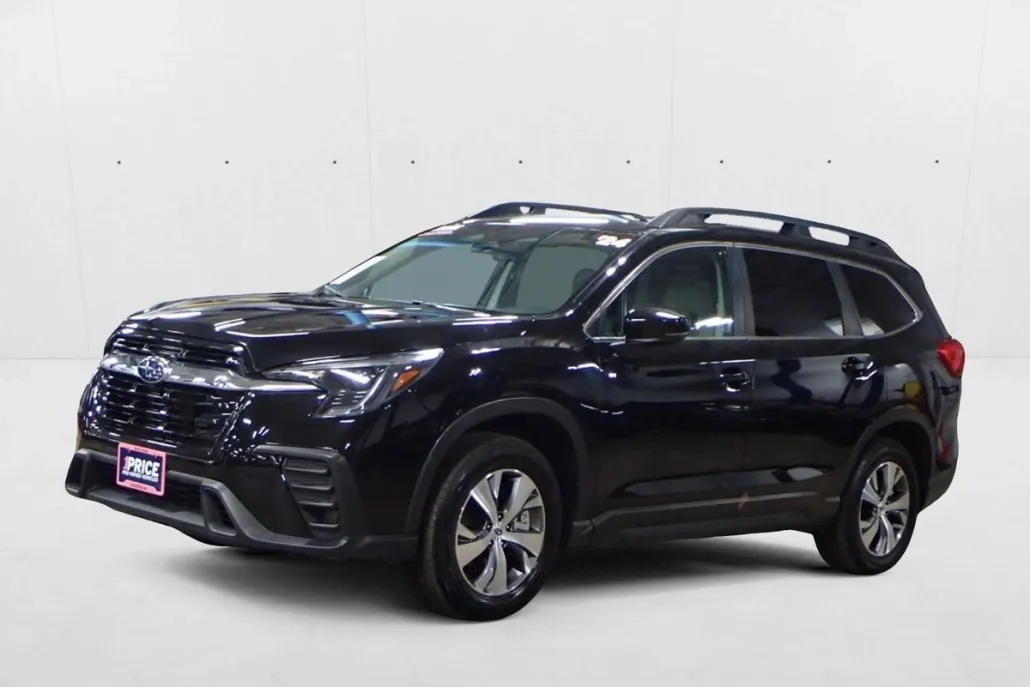 2024 Subaru Ascent Premium photo 1