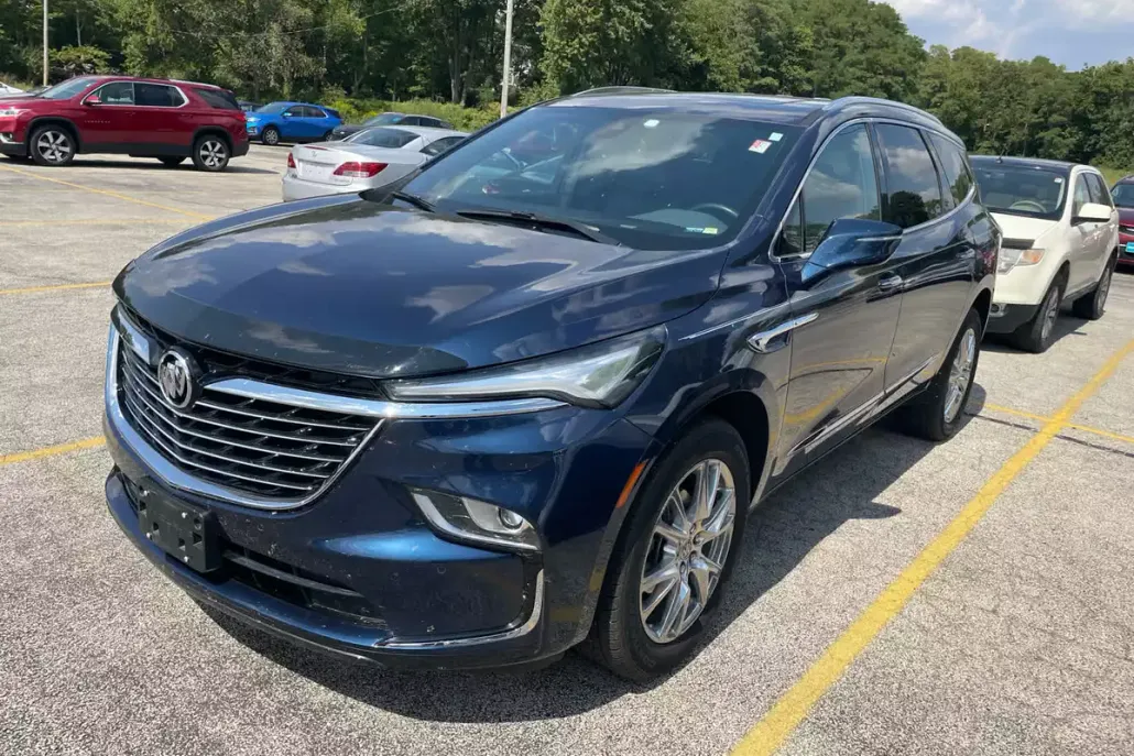 2023 Buick Enclave Essence photo 1
