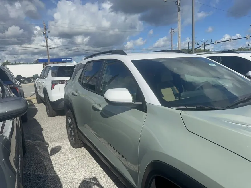 2026 Chevrolet Equinox ACTIV photo 1