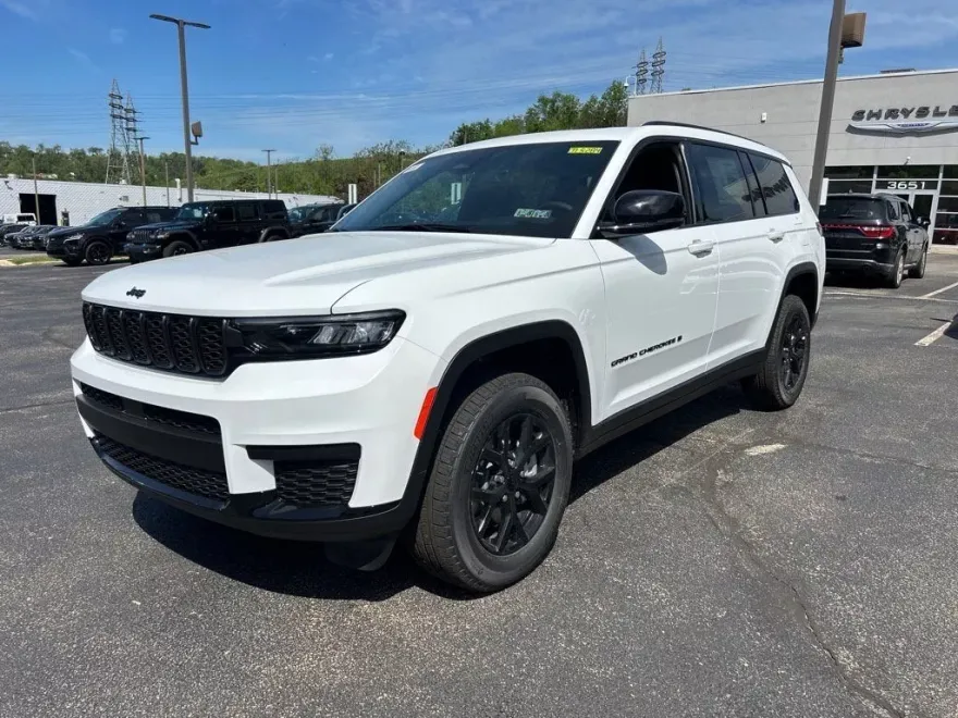 2025 Jeep Grand Cherokee Altitude X photo 1